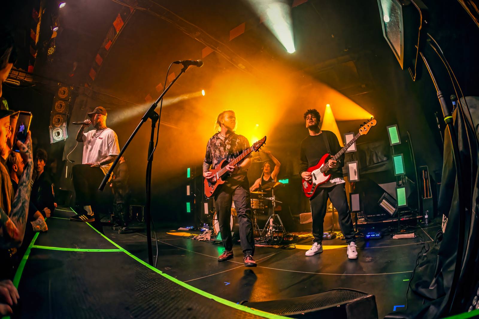 Northlane zbořili MeetFactory v Praze, půdu jim připravili metalisté ten56. a Novelists