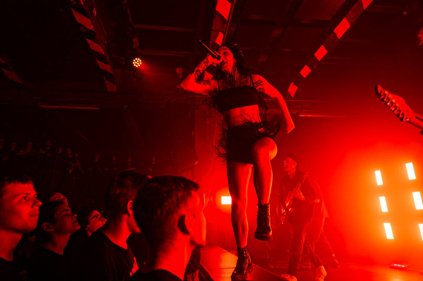 Northlane zbořili MeetFactory v Praze, půdu jim připravili metalisté ten56. a Novelists