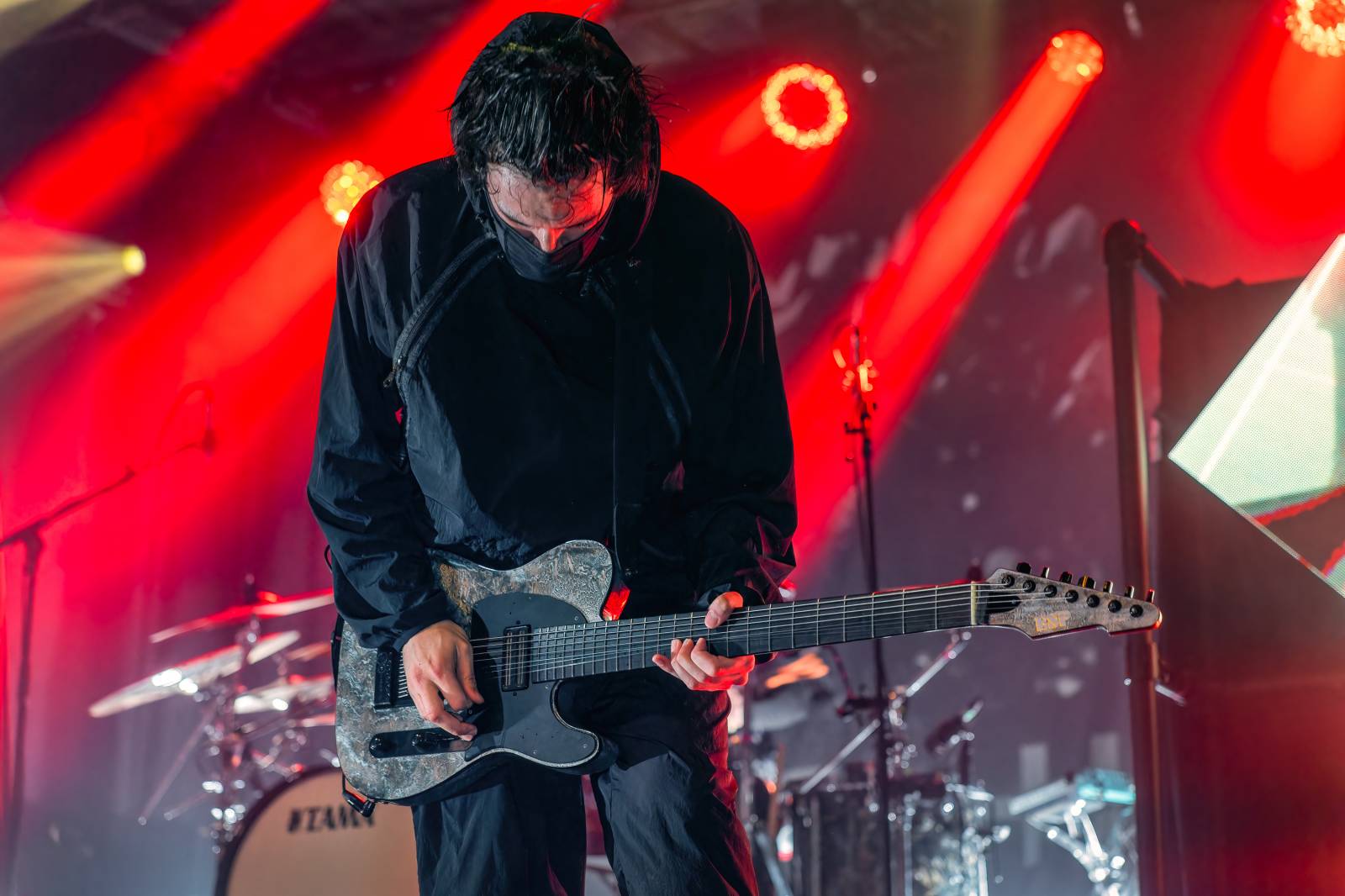 Northlane zbořili MeetFactory v Praze, půdu jim připravili metalisté ten56. a Novelists