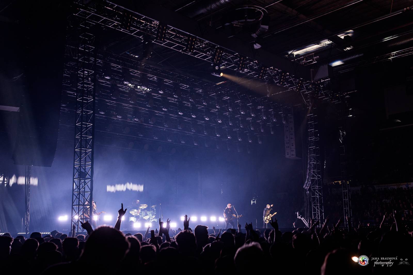 Kabát zatopil v Plzni pod kotlem, na zimním stadionu přehrál největší hity