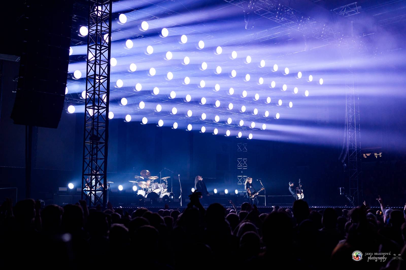 Kabát zatopil v Plzni pod kotlem, na zimním stadionu přehrál největší hity