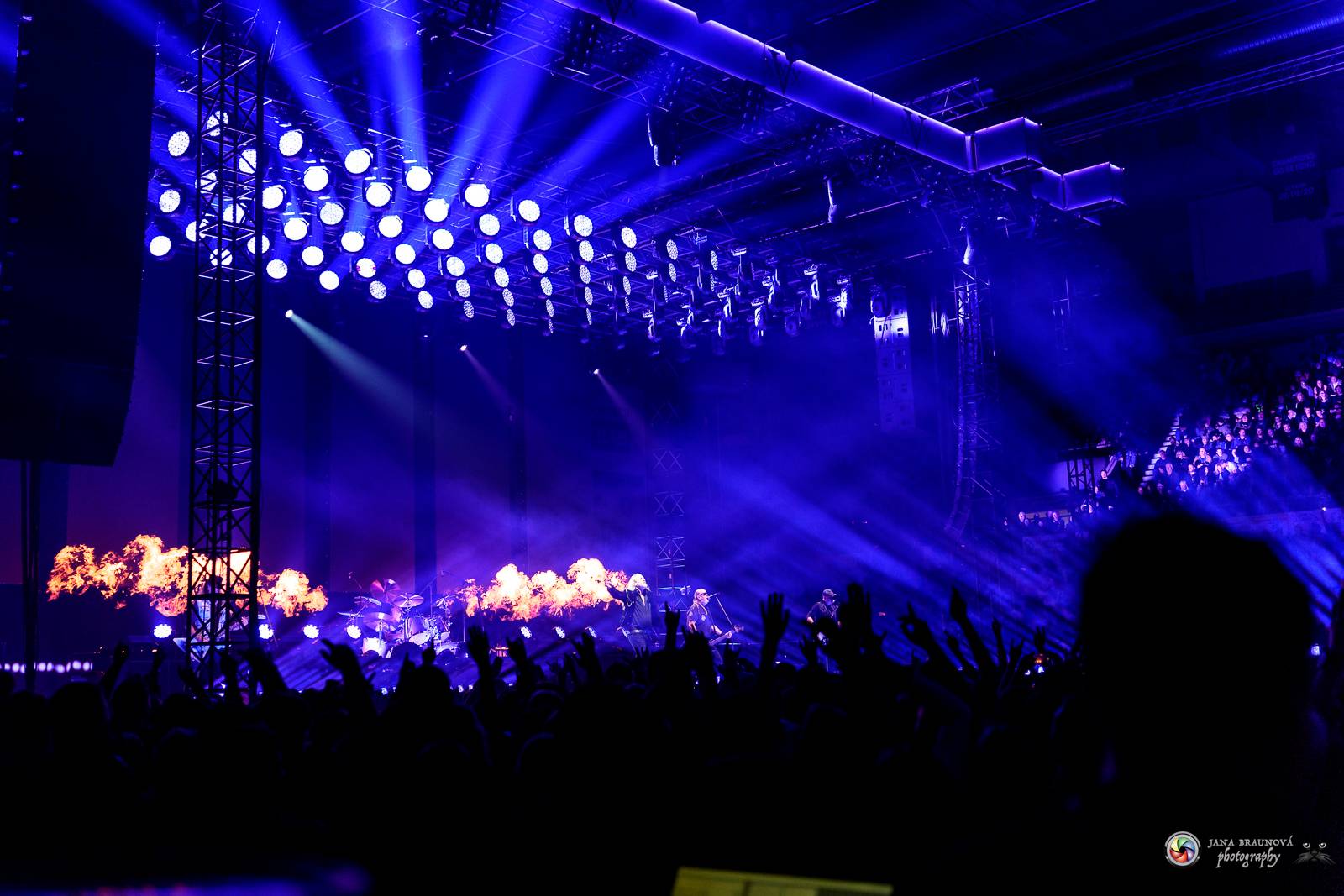 Kabát zatopil v Plzni pod kotlem, na zimním stadionu přehrál největší hity