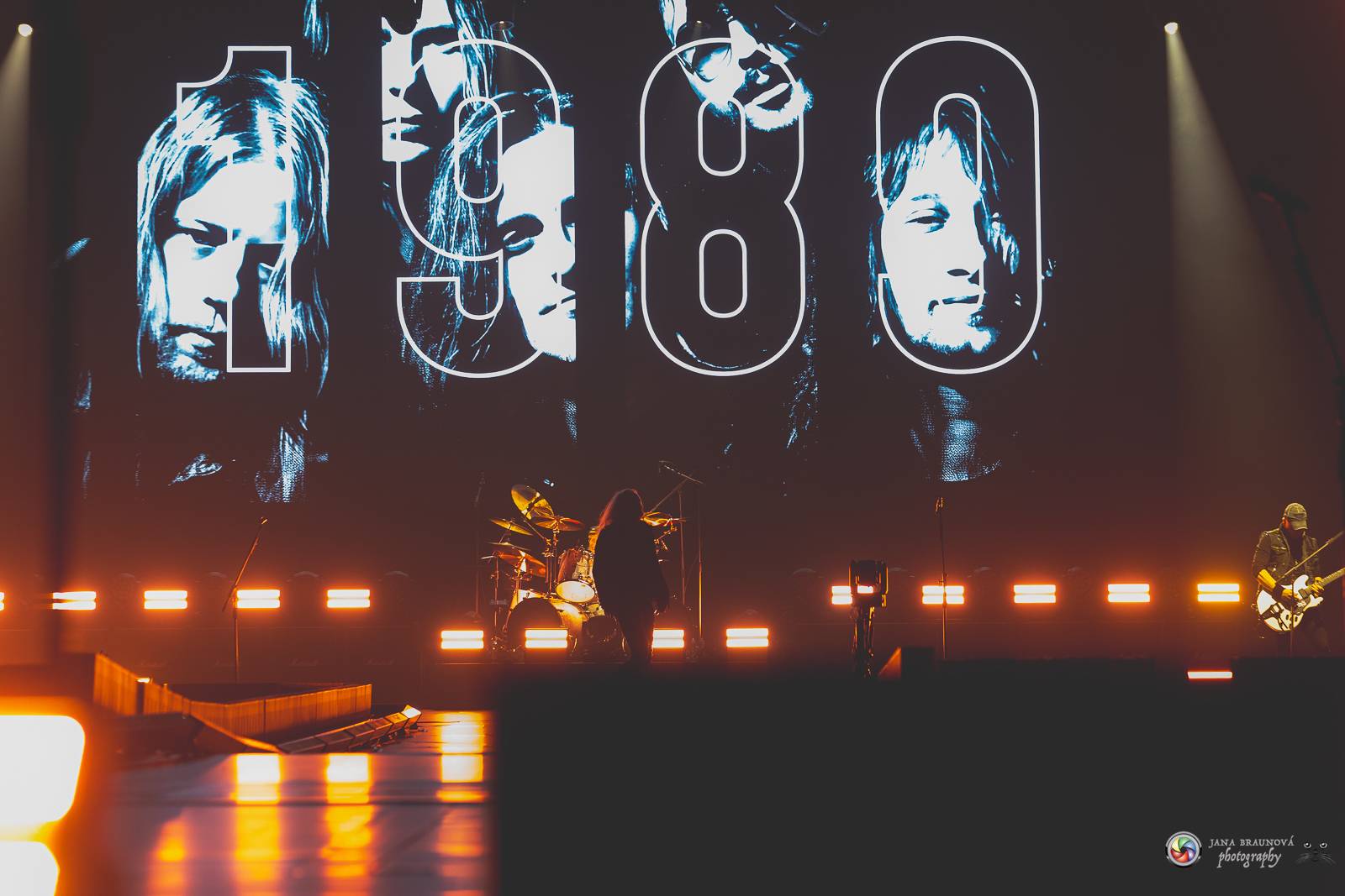 Kabát zatopil v Plzni pod kotlem, na zimním stadionu přehrál největší hity