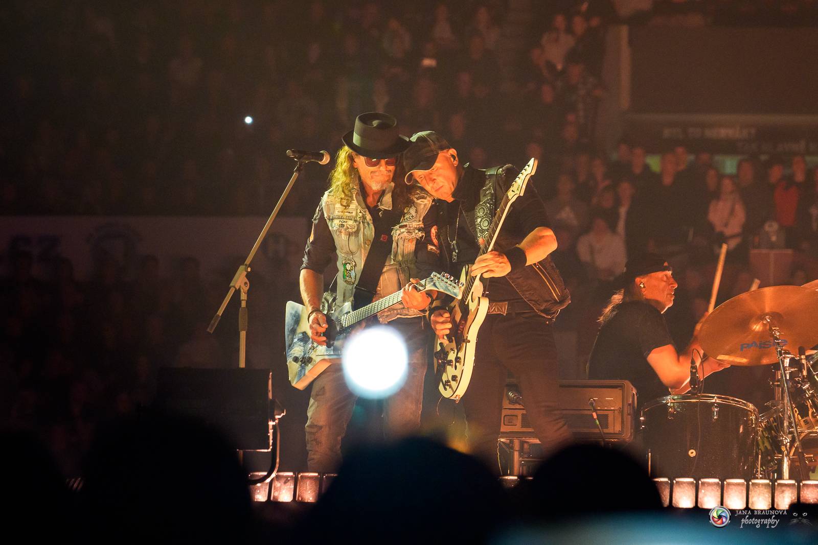 Kabát zatopil v Plzni pod kotlem, na zimním stadionu přehrál největší hity