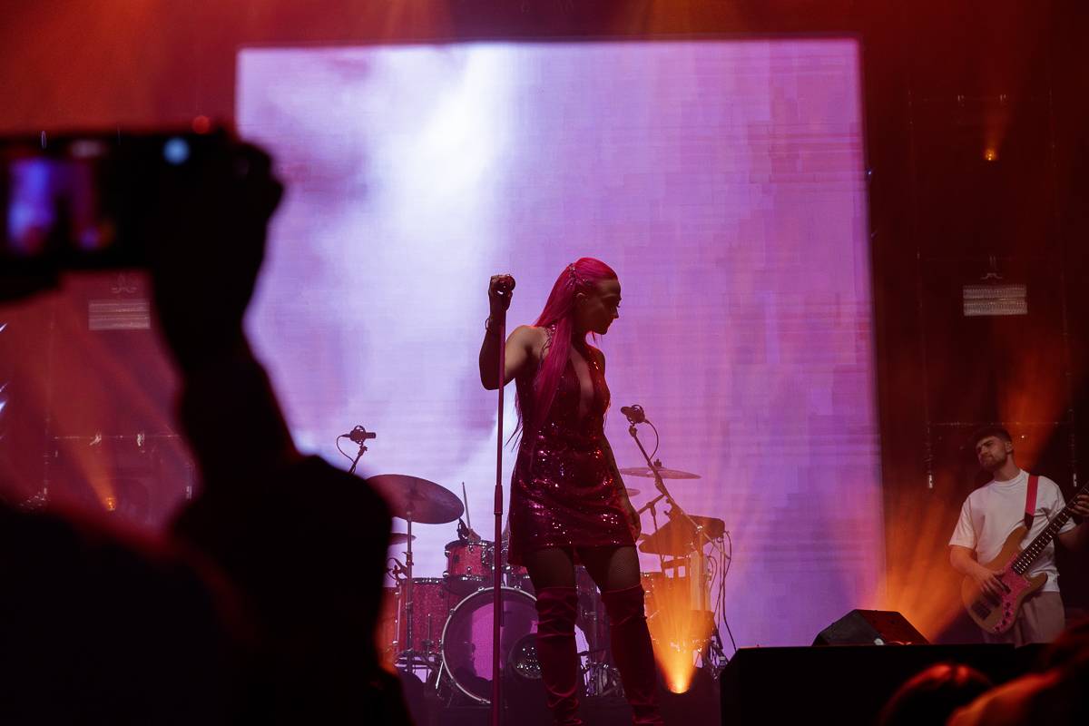 Jen růžová to může být. Tereza Mašková roztančila vyprodanou Lucernu