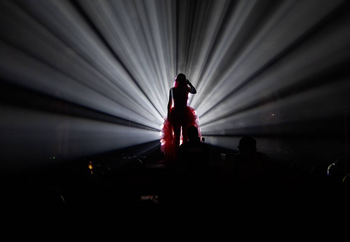 Jen růžová to může být. Tereza Mašková roztančila vyprodanou Lucernu