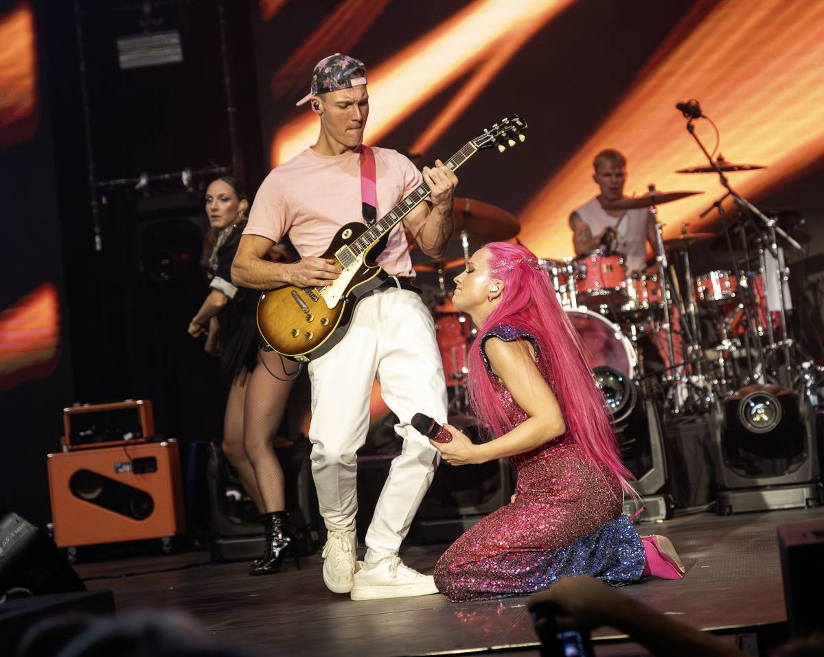 Jen růžová to může být. Tereza Mašková roztančila vyprodanou Lucernu