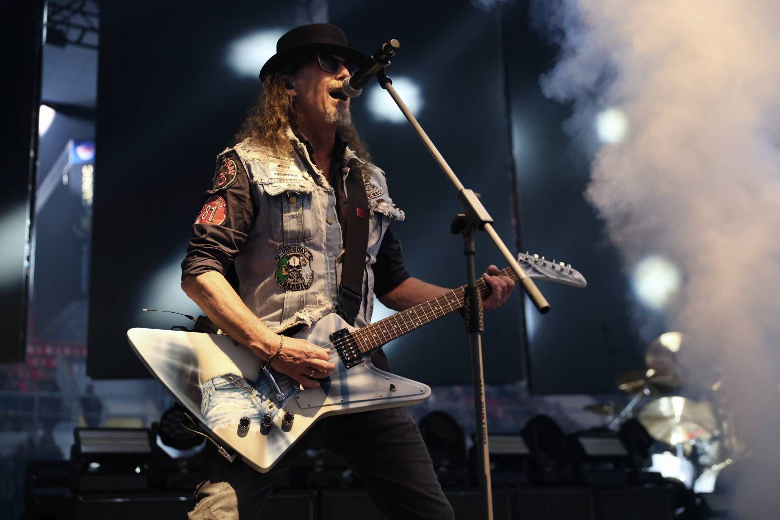 Kabát zavítal do Českých Budějovic, fanoušky bavil pyrotechnickými efekty