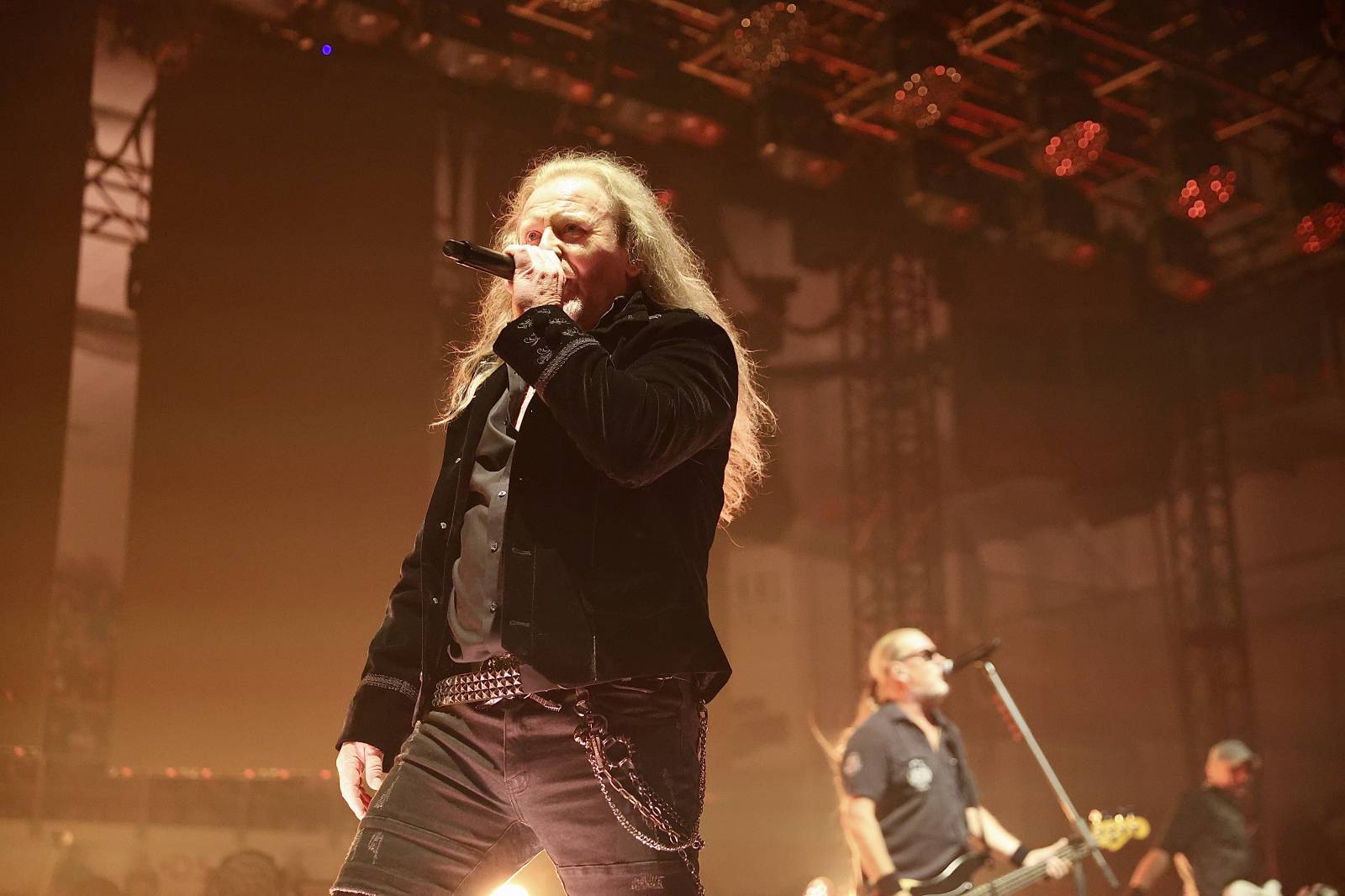 Kabát zavítal do Českých Budějovic, fanoušky bavil pyrotechnickými efekty