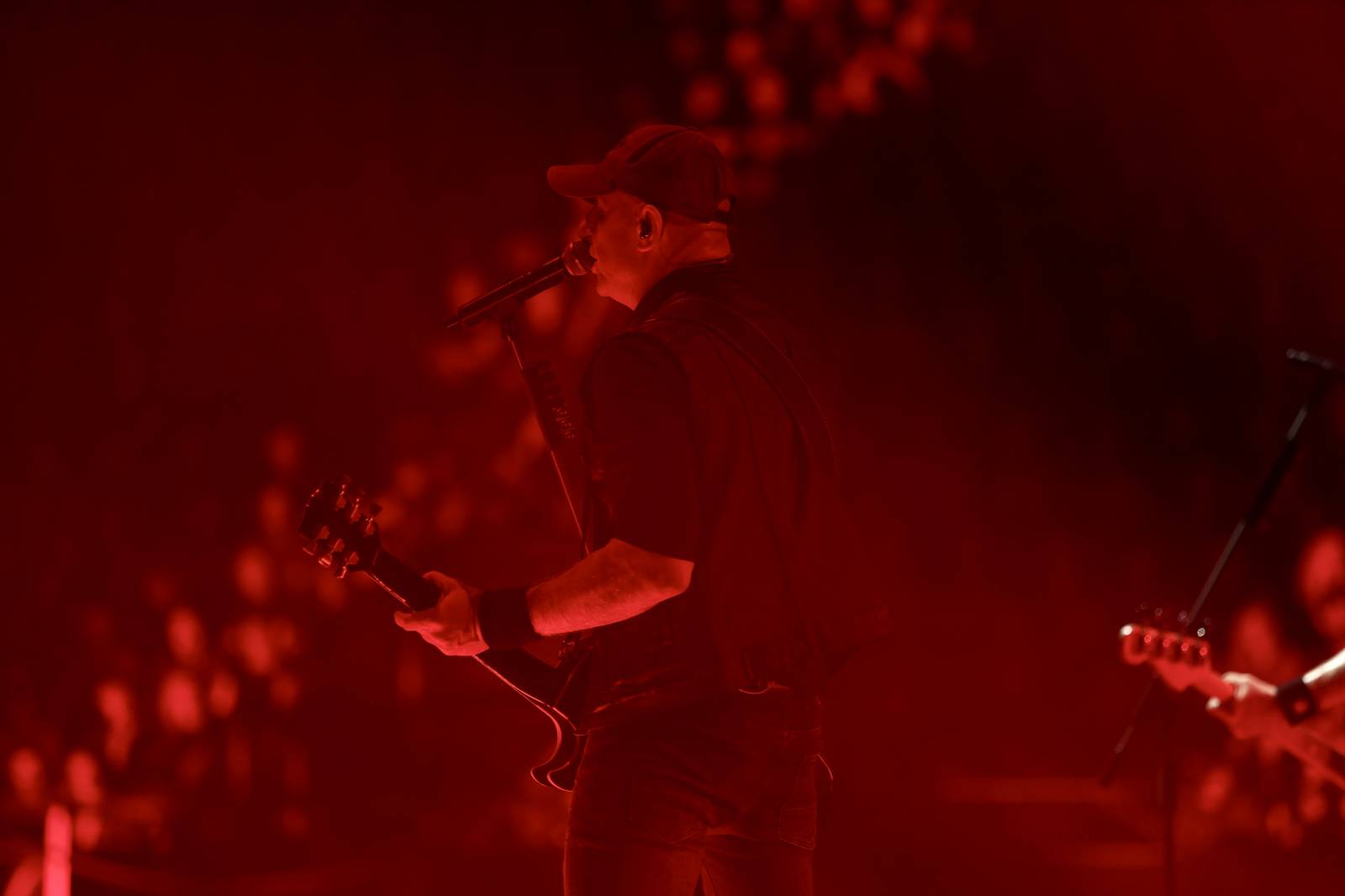 Kabát zavítal do Českých Budějovic, fanoušky bavil pyrotechnickými efekty