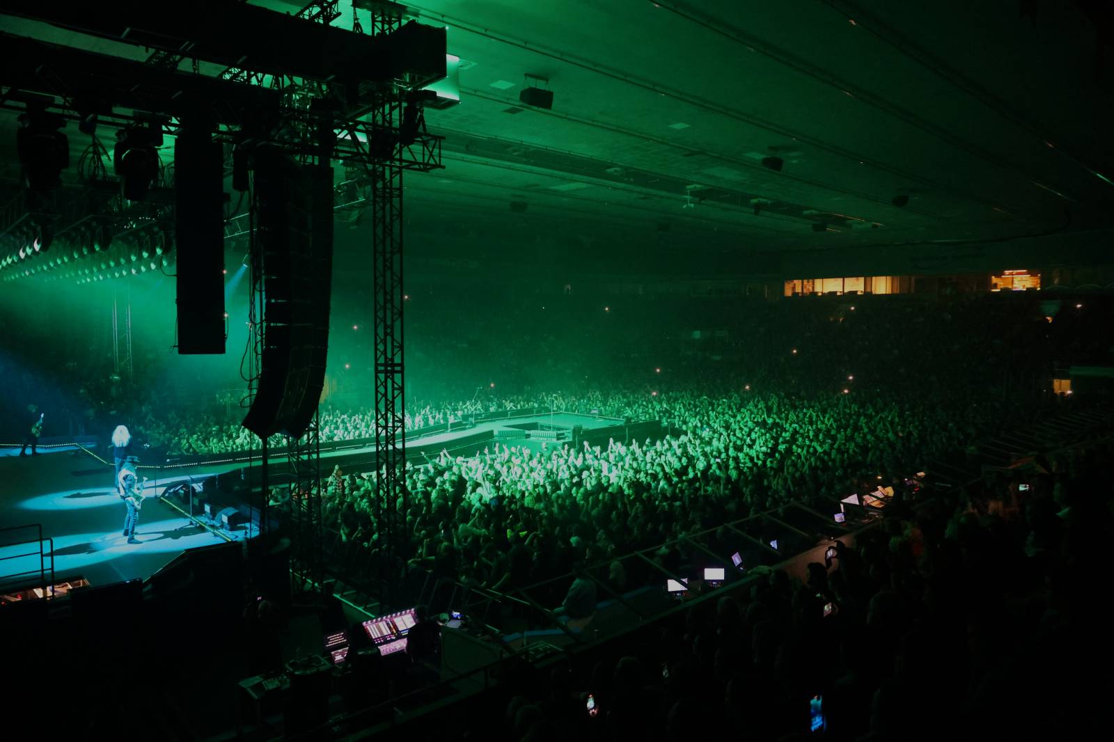 Kabát zavítal do Českých Budějovic, fanoušky bavil pyrotechnickými efekty