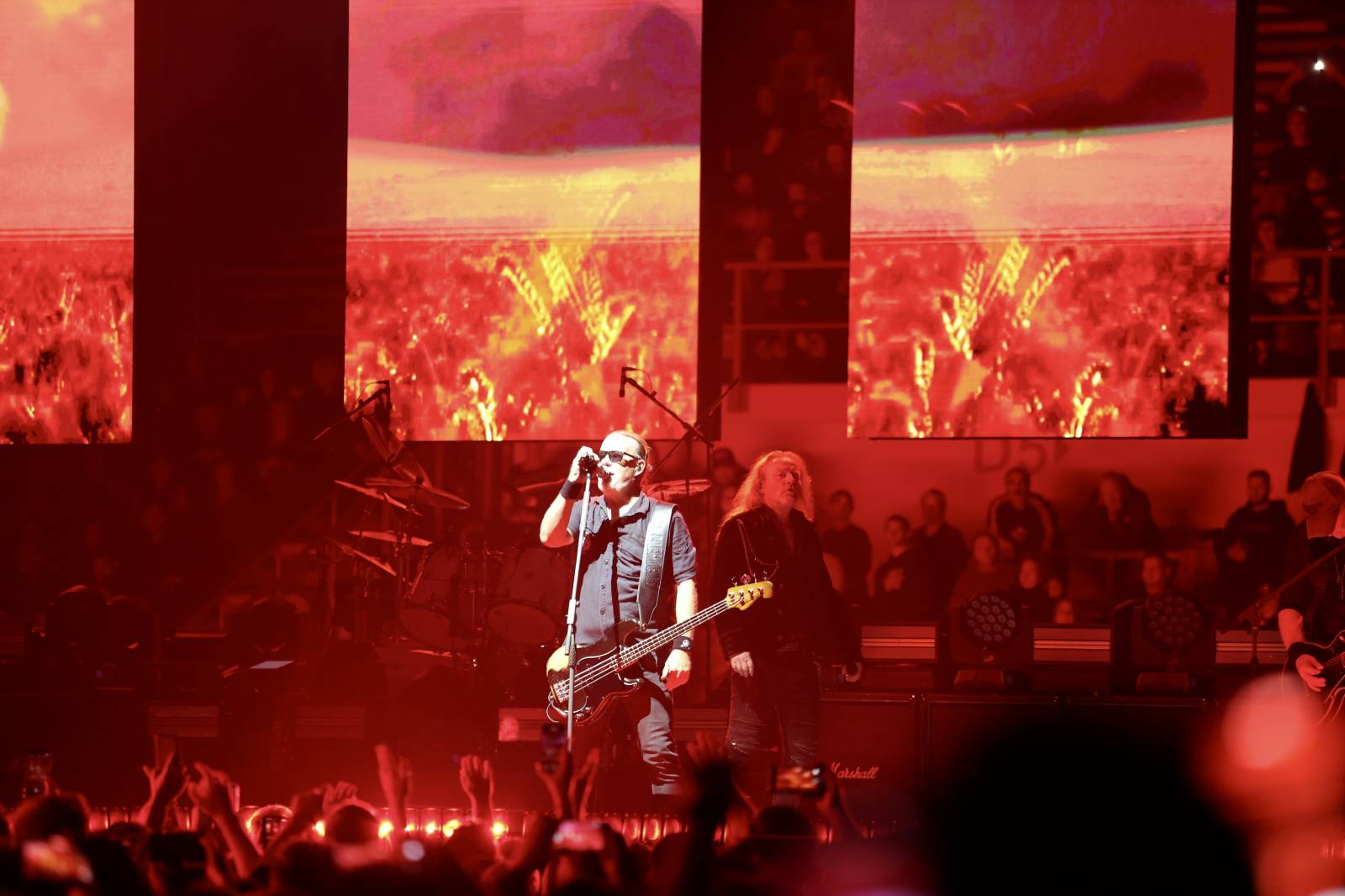 Kabát zavítal do Českých Budějovic, fanoušky bavil pyrotechnickými efekty