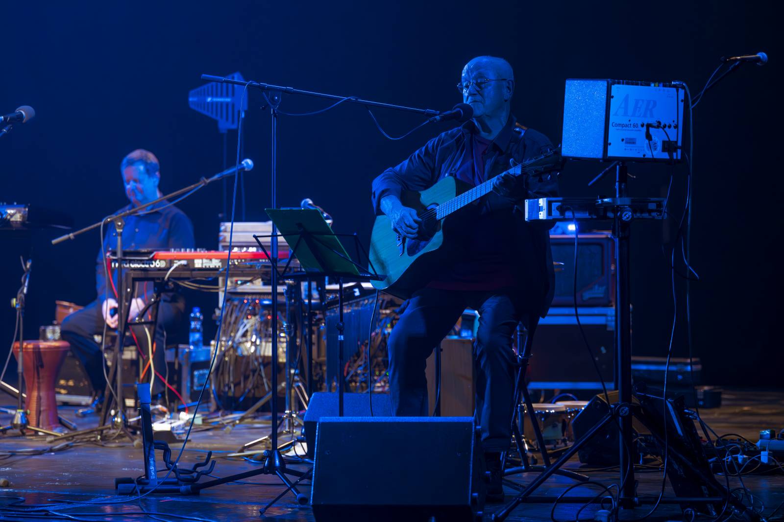 Jiří Pavlica s Hradišťanem a Javory se v Divadle Hybernia dočkali standing ovation 