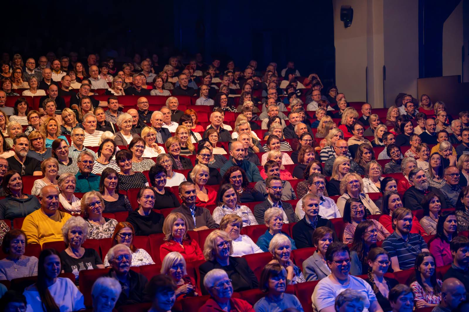 Jiří Pavlica s Hradišťanem a Javory se v Divadle Hybernia dočkali standing ovation 