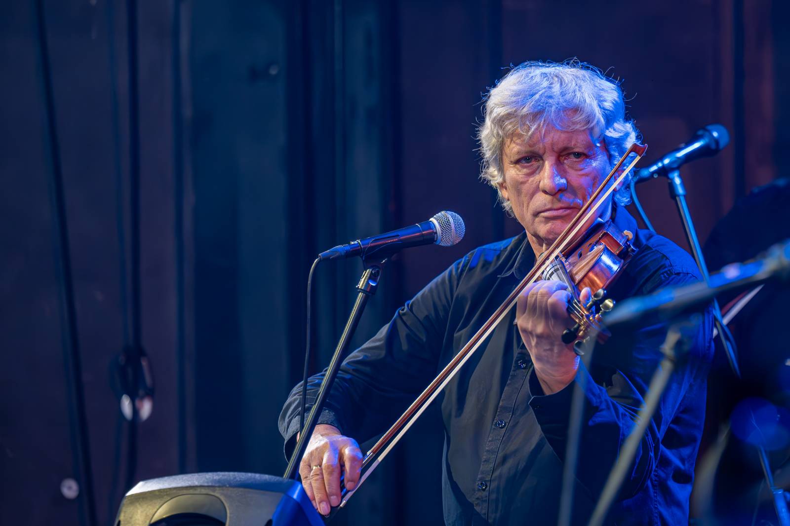 Jiří Pavlica s Hradišťanem a Javory se v Divadle Hybernia dočkali standing ovation 