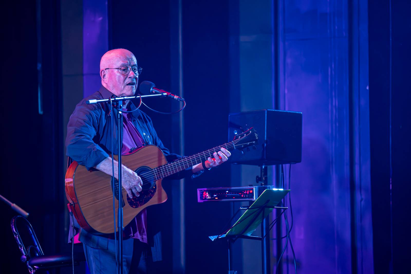 Jiří Pavlica s Hradišťanem a Javory se v Divadle Hybernia dočkali standing ovation 