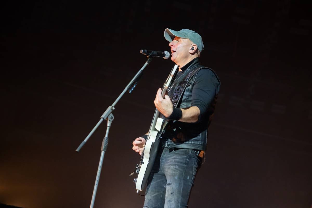 Po čertech velký turné neminulo ani Brno. Kabát s fanoušky oslavil 35 let na scéně