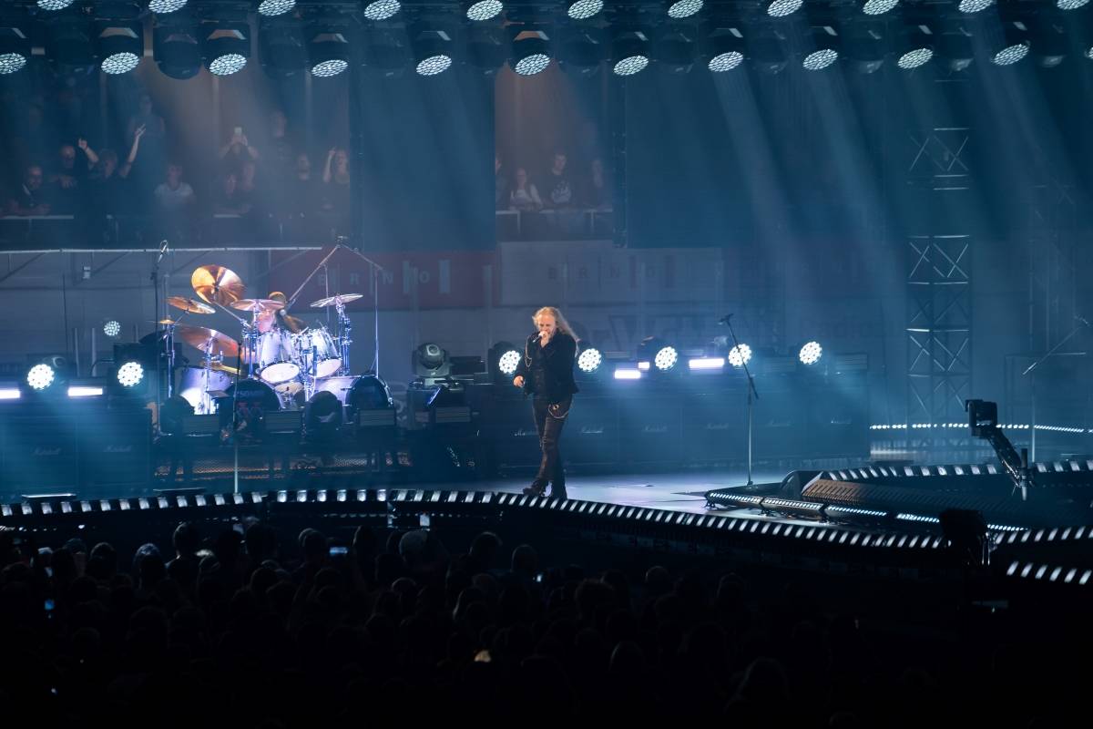 Po čertech velký turné neminulo ani Brno. Kabát s fanoušky oslavil 35 let na scéně