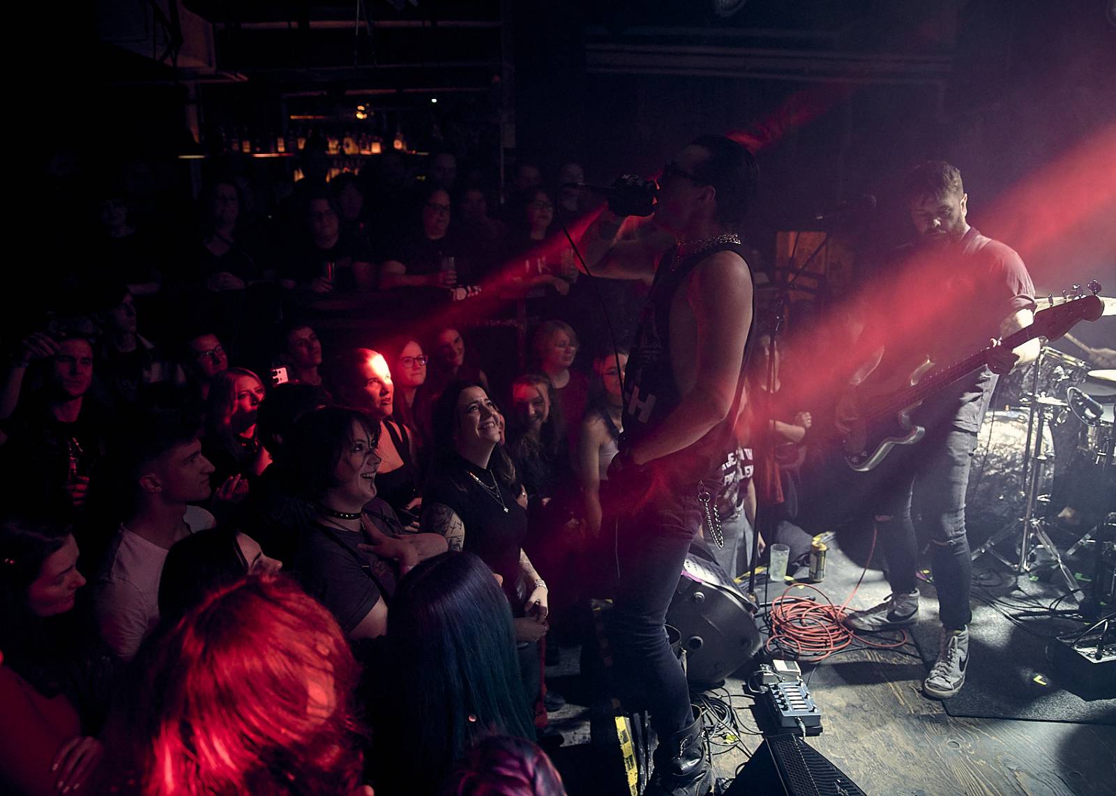 Des Rocs ukázal Praze, jak se hraje rokenrol. Předskakovali mu Pistols at Dawn a Moon Fever