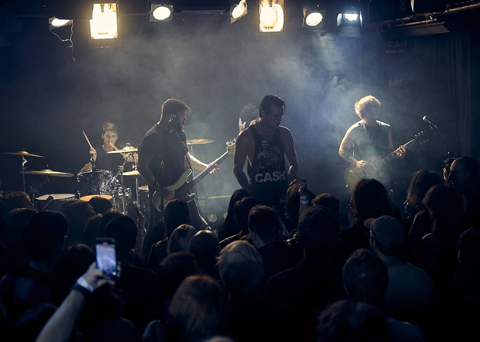 Des Rocs ukázal Praze, jak se hraje rokenrol. Předskakovali mu Pistols at Dawn a Moon Fever