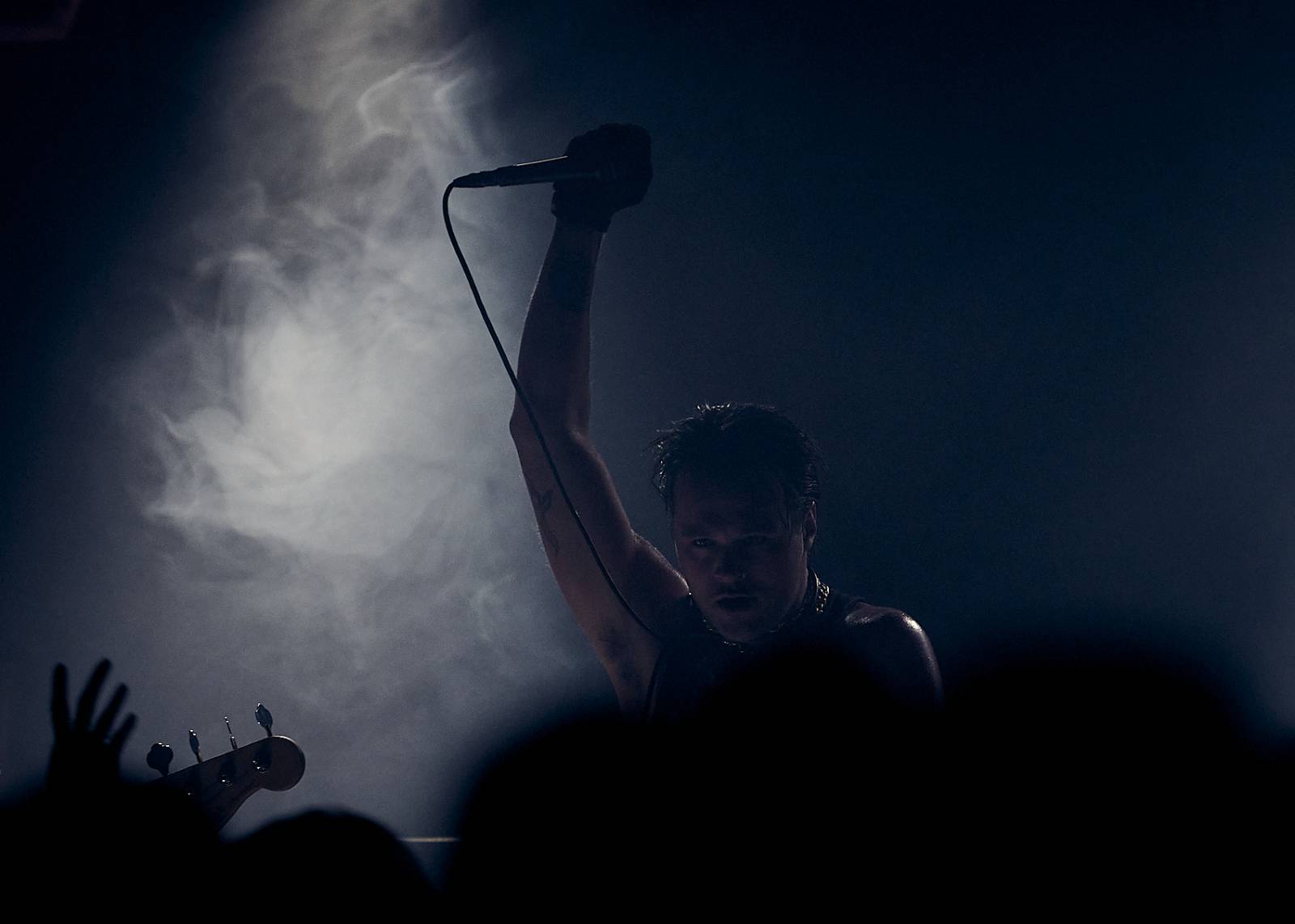 Des Rocs ukázal Praze, jak se hraje rokenrol. Předskakovali mu Pistols at Dawn a Moon Fever