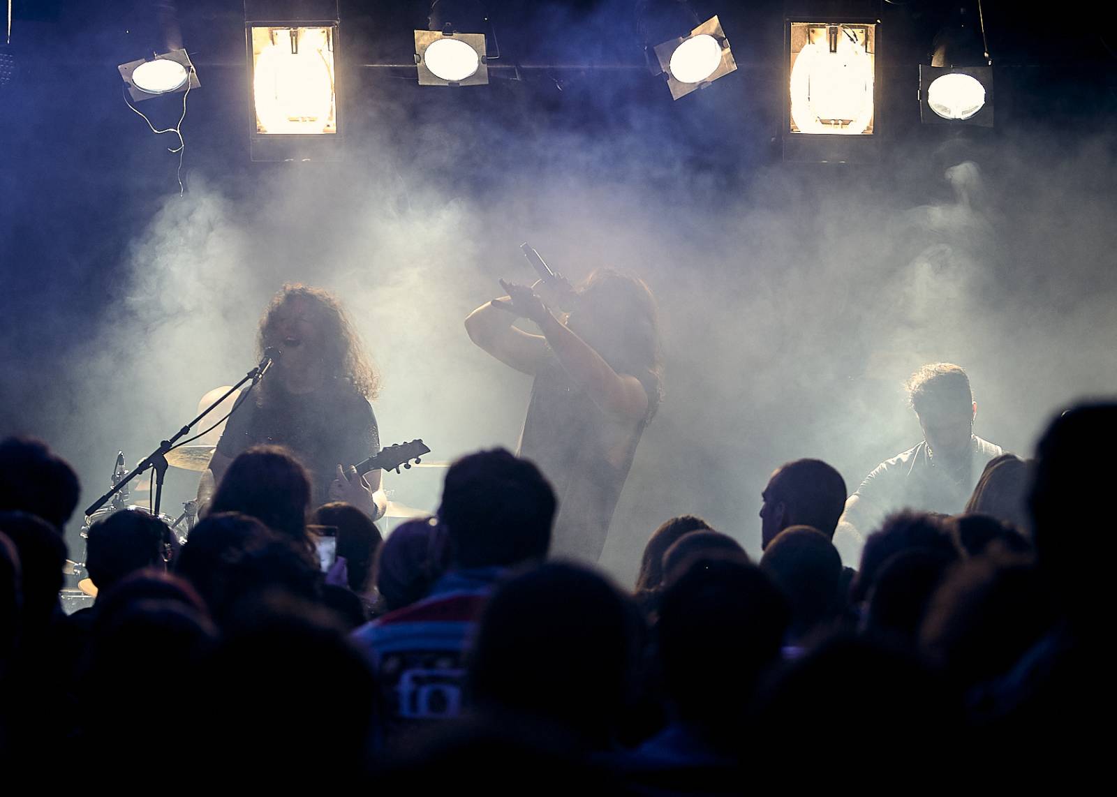 Des Rocs ukázal Praze, jak se hraje rokenrol. Předskakovali mu Pistols at Dawn a Moon Fever