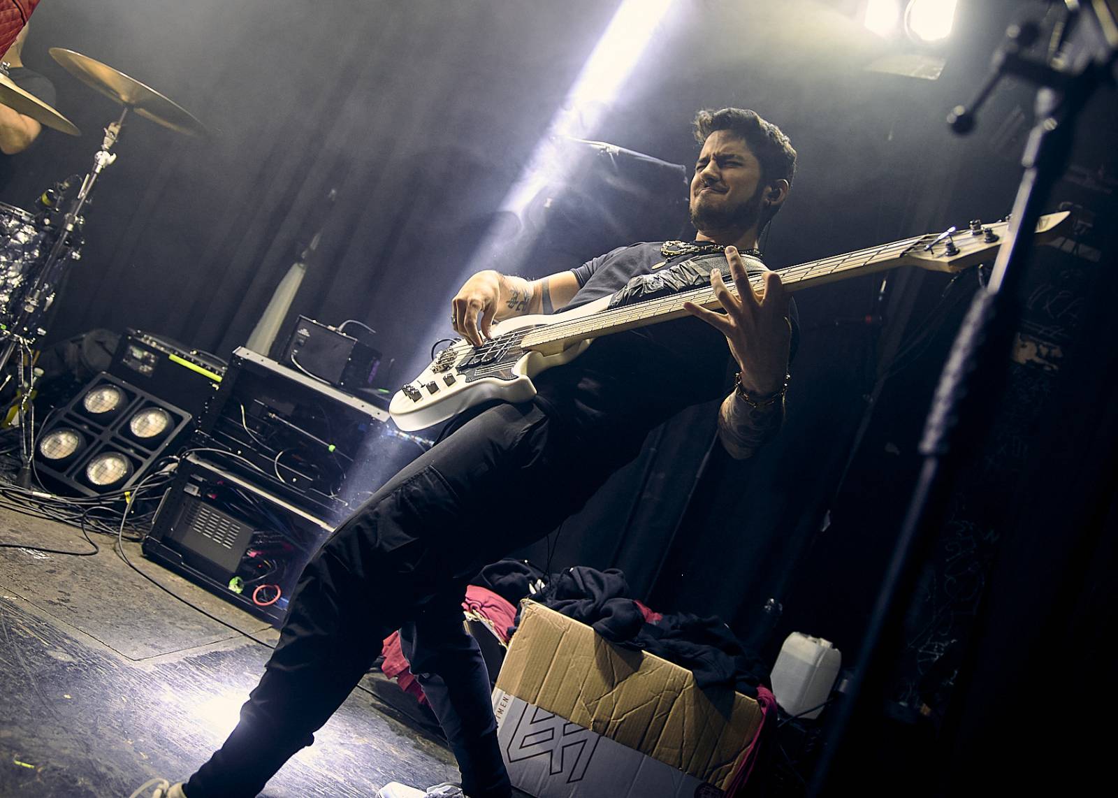 Des Rocs ukázal Praze, jak se hraje rokenrol. Předskakovali mu Pistols at Dawn a Moon Fever