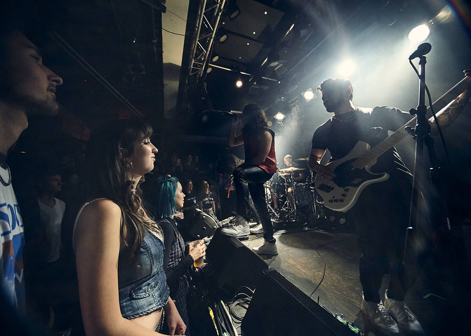 Des Rocs ukázal Praze, jak se hraje rokenrol. Předskakovali mu Pistols at Dawn a Moon Fever