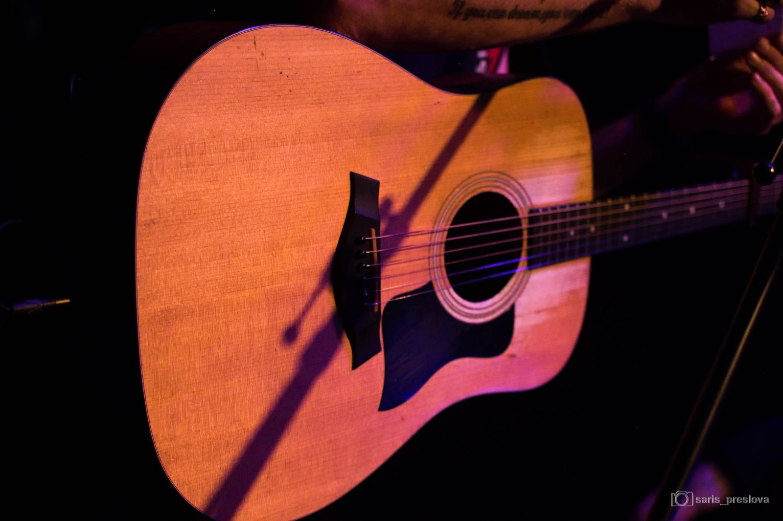 Pekař zavítal na svém turné do Plzně, fanouškům zodpověděl zvídavé otázky