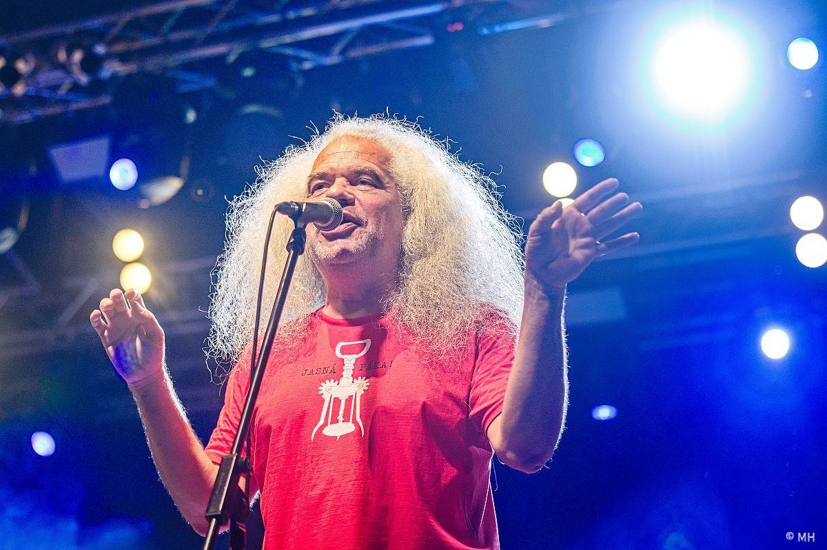 Jasná Páka vyrazila po letech na turné, odstartovala ho v Plzni