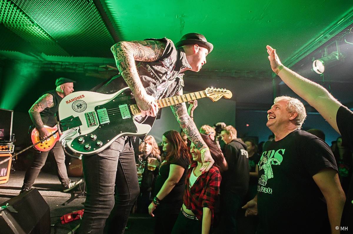 God Save the Punk! The Fialky a SPS dorazili na společném turné do Plzně