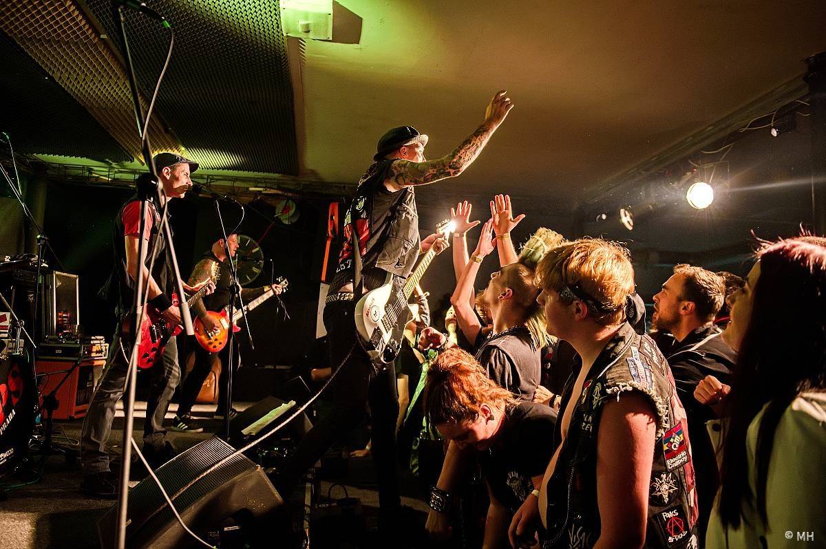 God Save the Punk! The Fialky a SPS dorazili na společném turné do Plzně