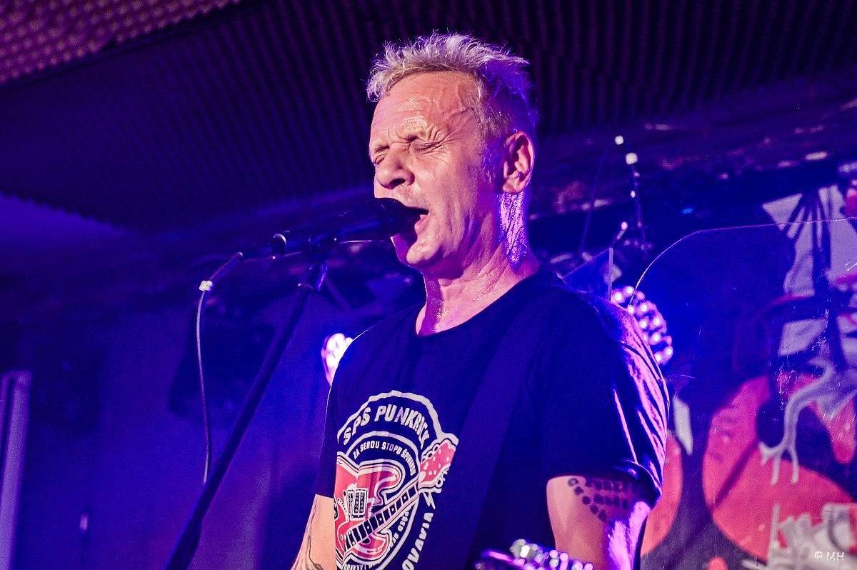 God Save the Punk! The Fialky a SPS dorazili na společném turné do Plzně