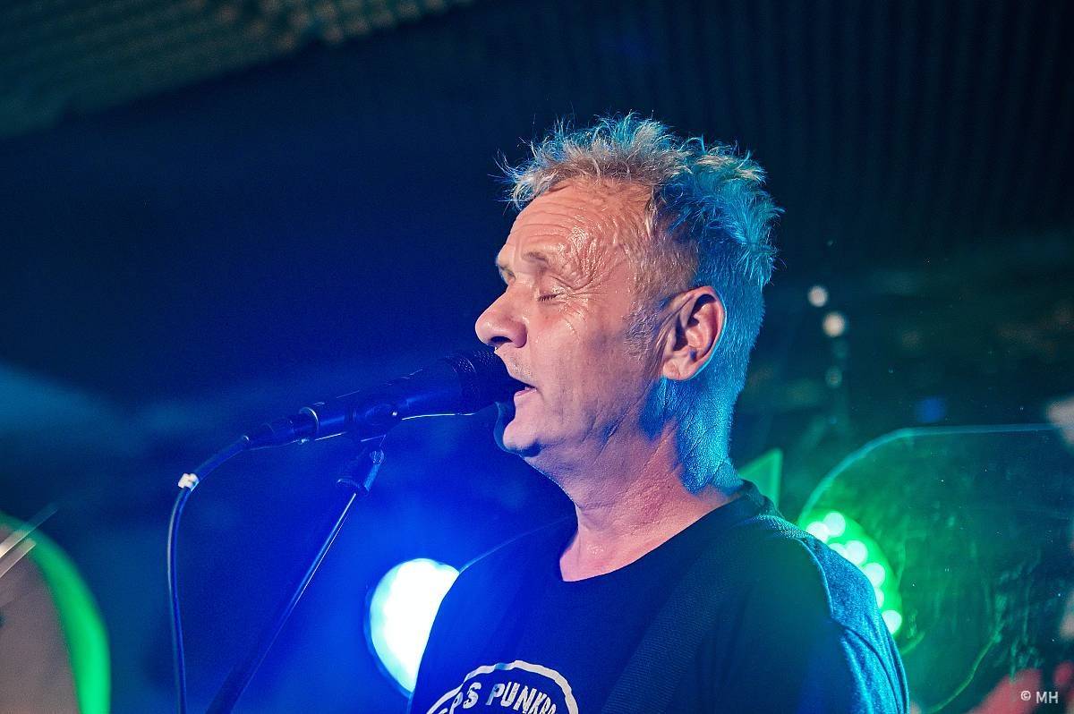 God Save the Punk! The Fialky a SPS dorazili na společném turné do Plzně