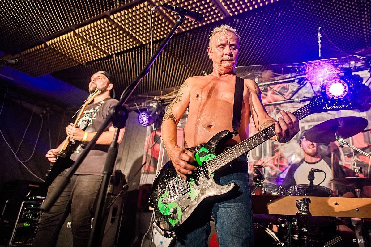 God Save the Punk! The Fialky a SPS dorazili na společném turné do Plzně