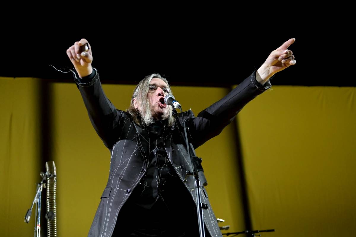 Němečtí experimentátoři Einstürzende Neubauten zahráli ve Foru Karlín v Praze