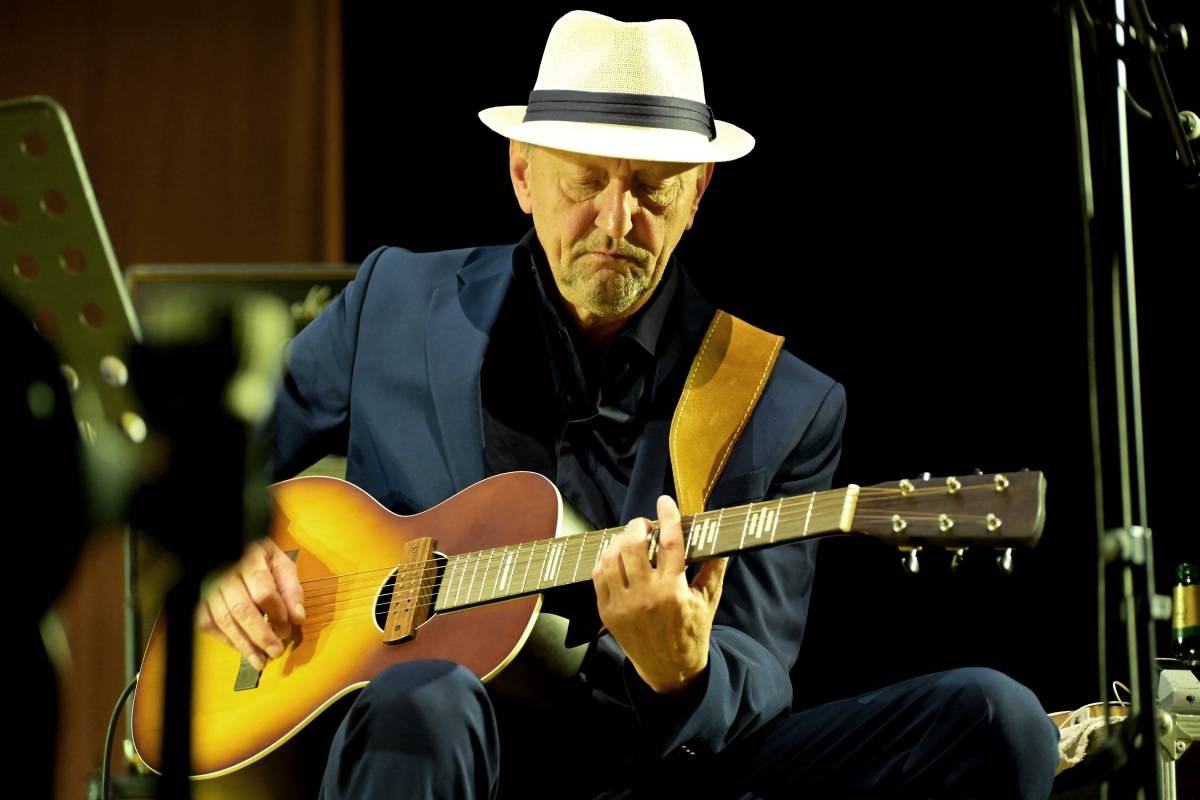 Němečtí experimentátoři Einstürzende Neubauten zahráli ve Foru Karlín v Praze