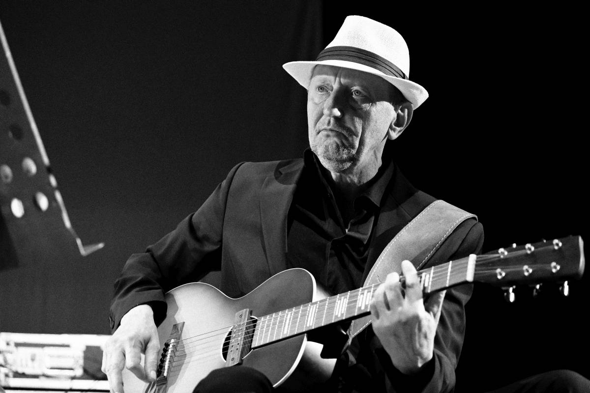 Němečtí experimentátoři Einstürzende Neubauten zahráli ve Foru Karlín v Praze