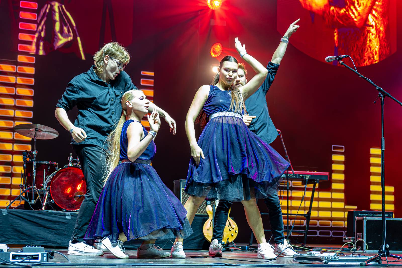 Rádio Impuls oslavilo 25 let, v O2 areně mu gratulovali Michal Hrůza, Lenka Filipová, Queenie i Divokej Bill