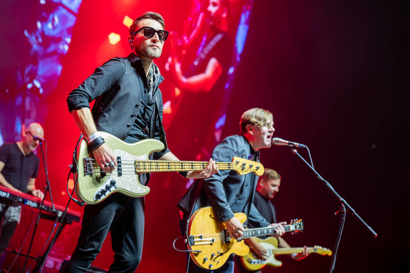 Rádio Impuls oslavilo 25 let, v O2 areně mu gratulovali Michal Hrůza, Lenka Filipová, Queenie i Divokej Bill