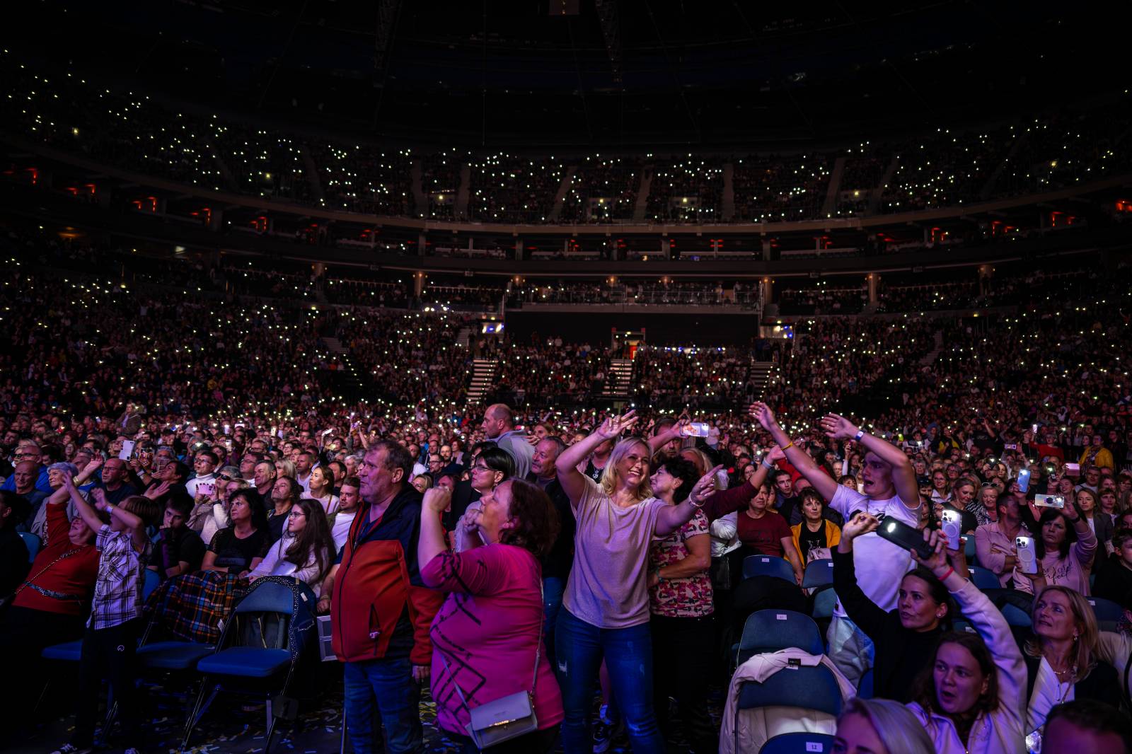 Rádio Impuls oslavilo 25 let, v O2 areně mu gratulovali Michal Hrůza, Lenka Filipová, Queenie i Divokej Bill