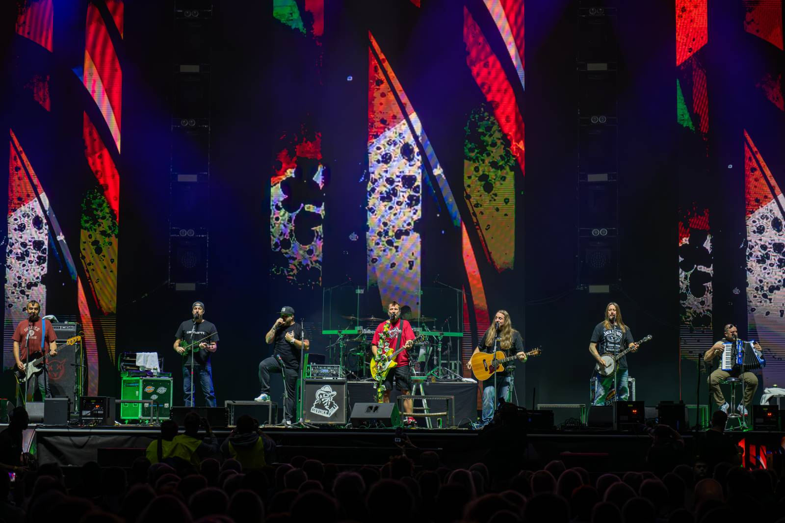 Rádio Impuls oslavilo 25 let, v O2 areně mu gratulovali Michal Hrůza, Lenka Filipová, Queenie i Divokej Bill