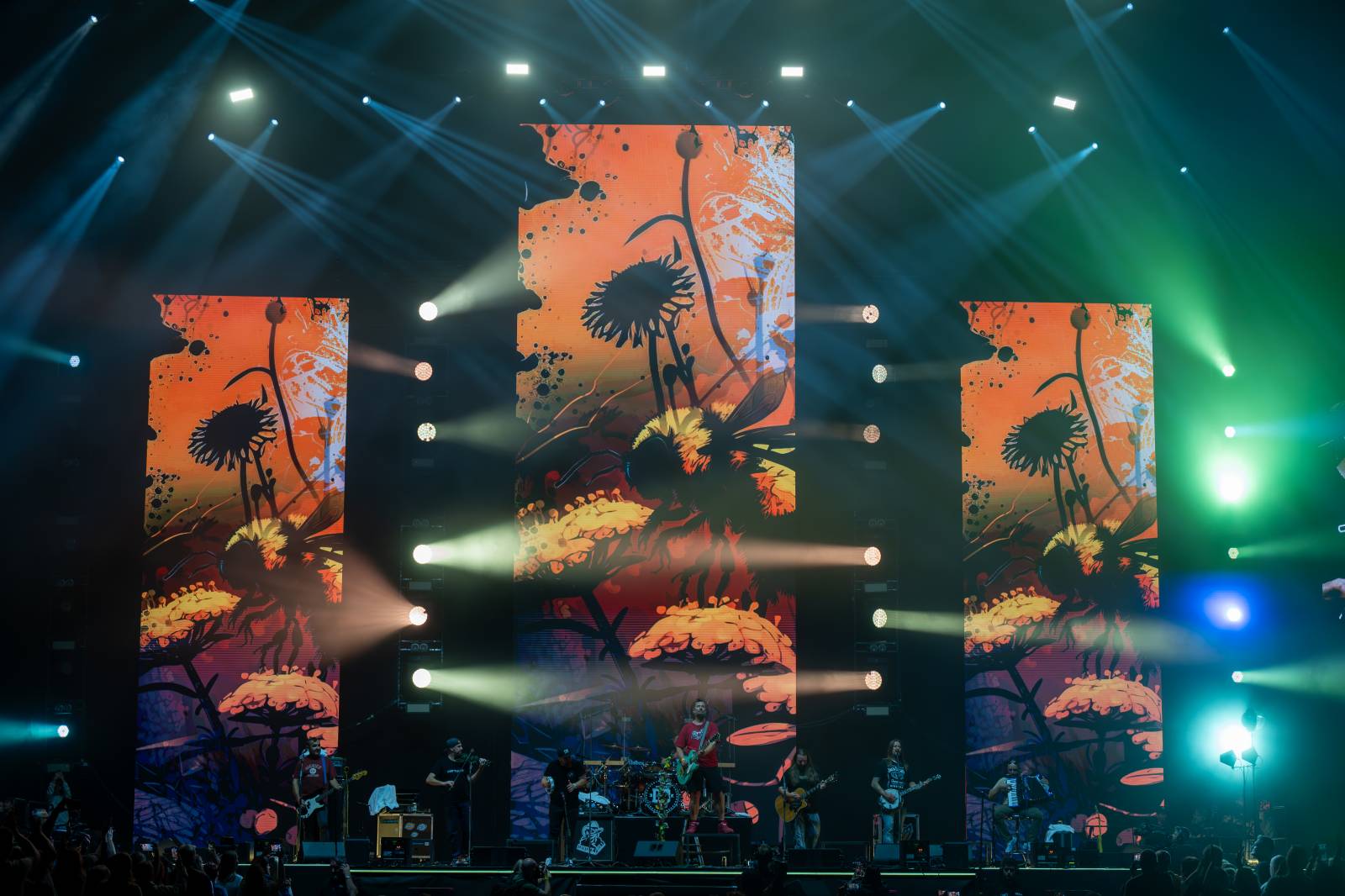 Rádio Impuls oslavilo 25 let, v O2 areně mu gratulovali Michal Hrůza, Lenka Filipová, Queenie i Divokej Bill