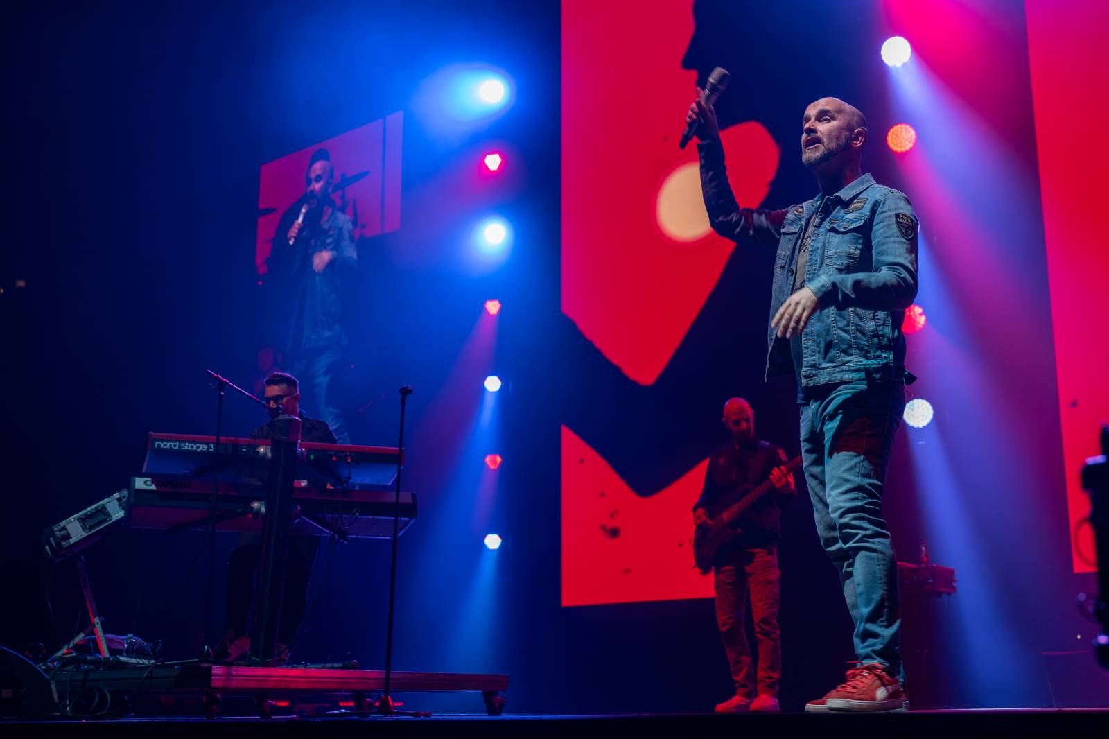 Rádio Impuls oslavilo 25 let, v O2 areně mu gratulovali Michal Hrůza, Lenka Filipová, Queenie i Divokej Bill