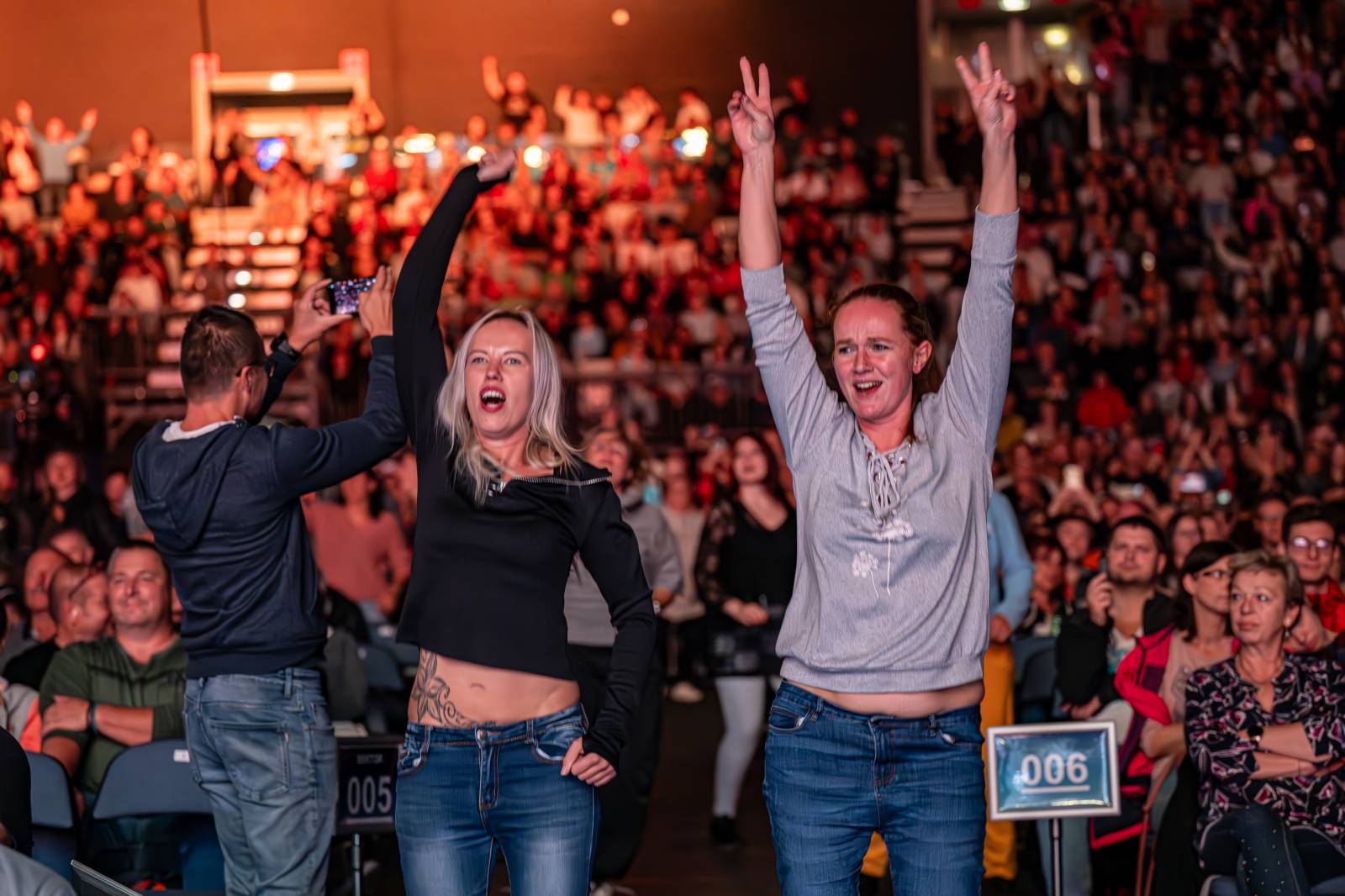 Rádio Impuls oslavilo 25 let, v O2 areně mu gratulovali Michal Hrůza, Lenka Filipová, Queenie i Divokej Bill