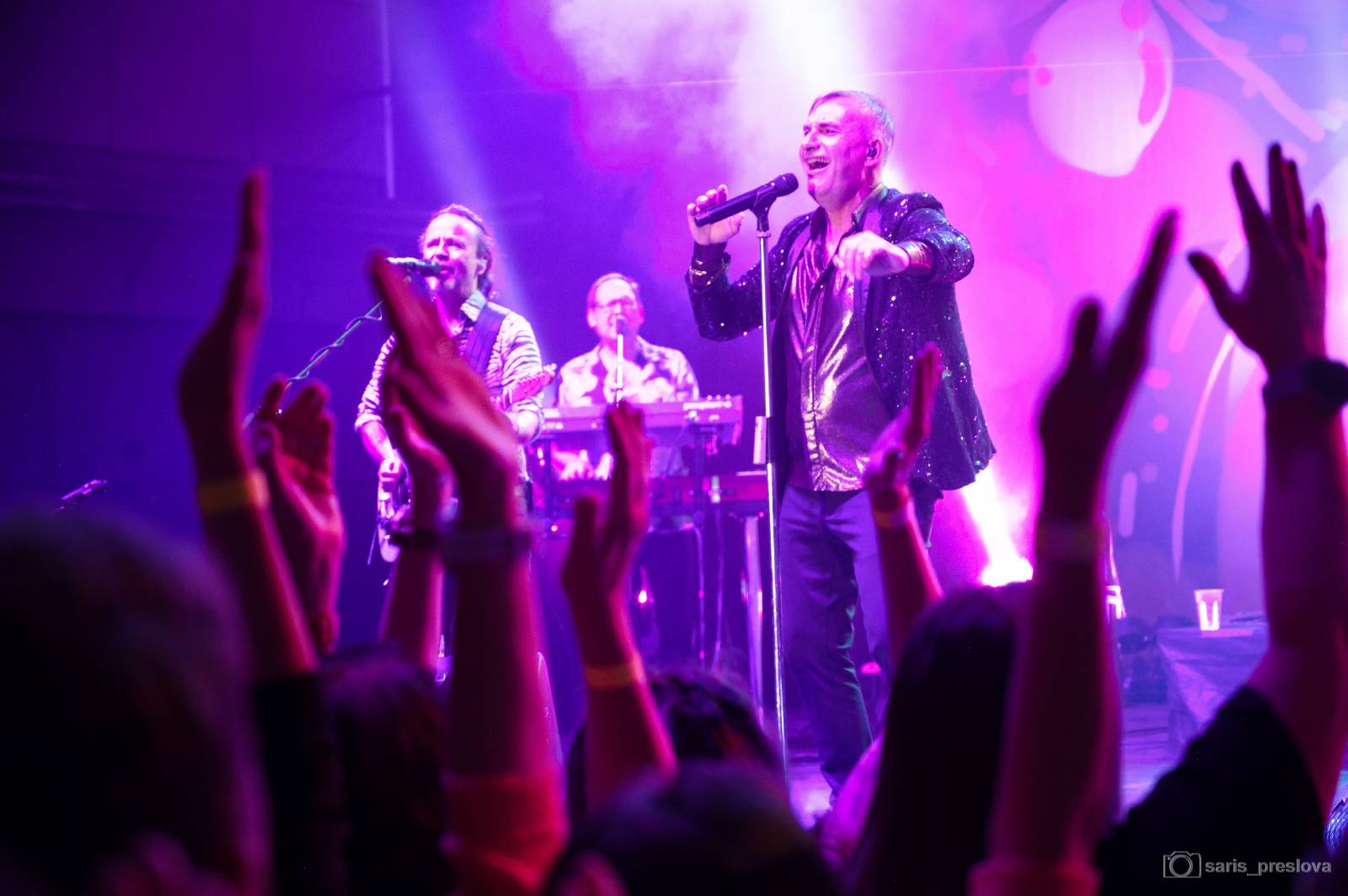 Mig 21 odjížděli z Plzně se záplavou kalhotek, Jiří Macháček políbil fanynku