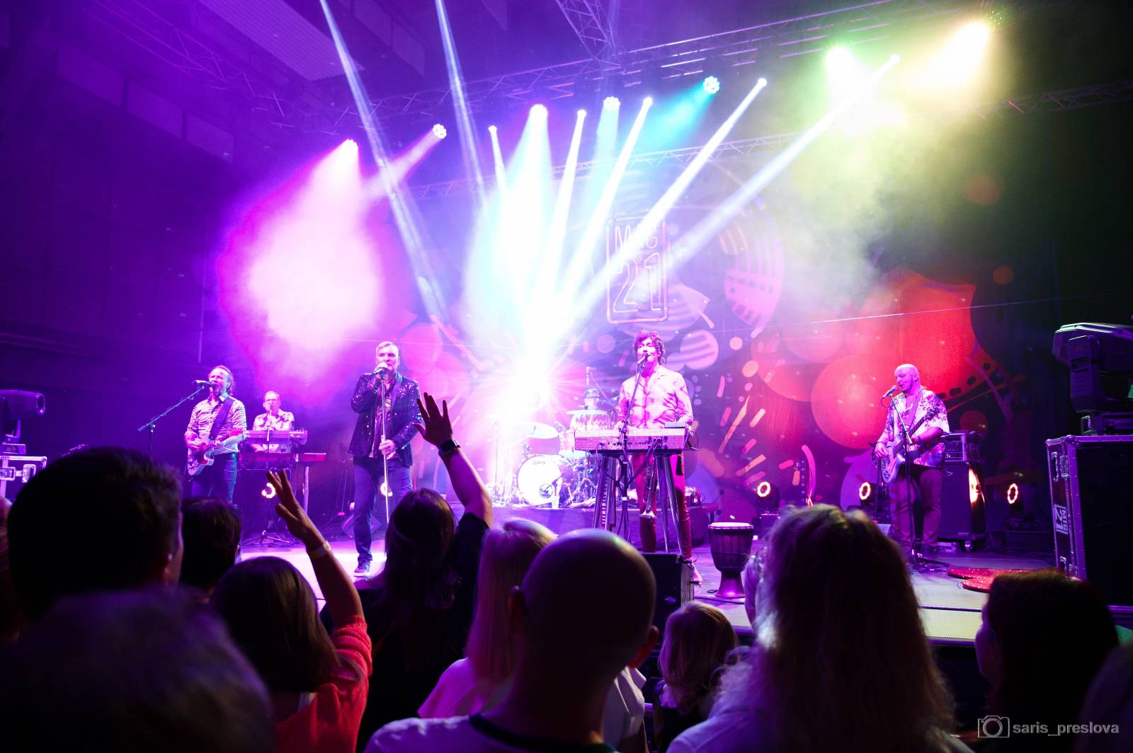 Mig 21 odjížděli z Plzně se záplavou kalhotek, Jiří Macháček políbil fanynku