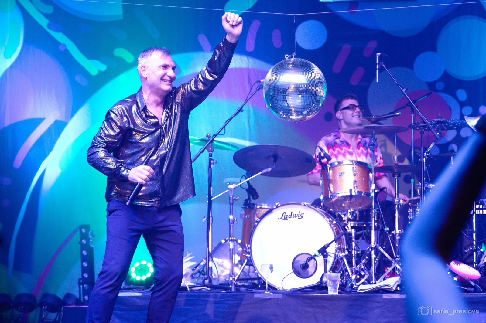 Mig 21 odjížděli z Plzně se záplavou kalhotek, Jiří Macháček políbil fanynku