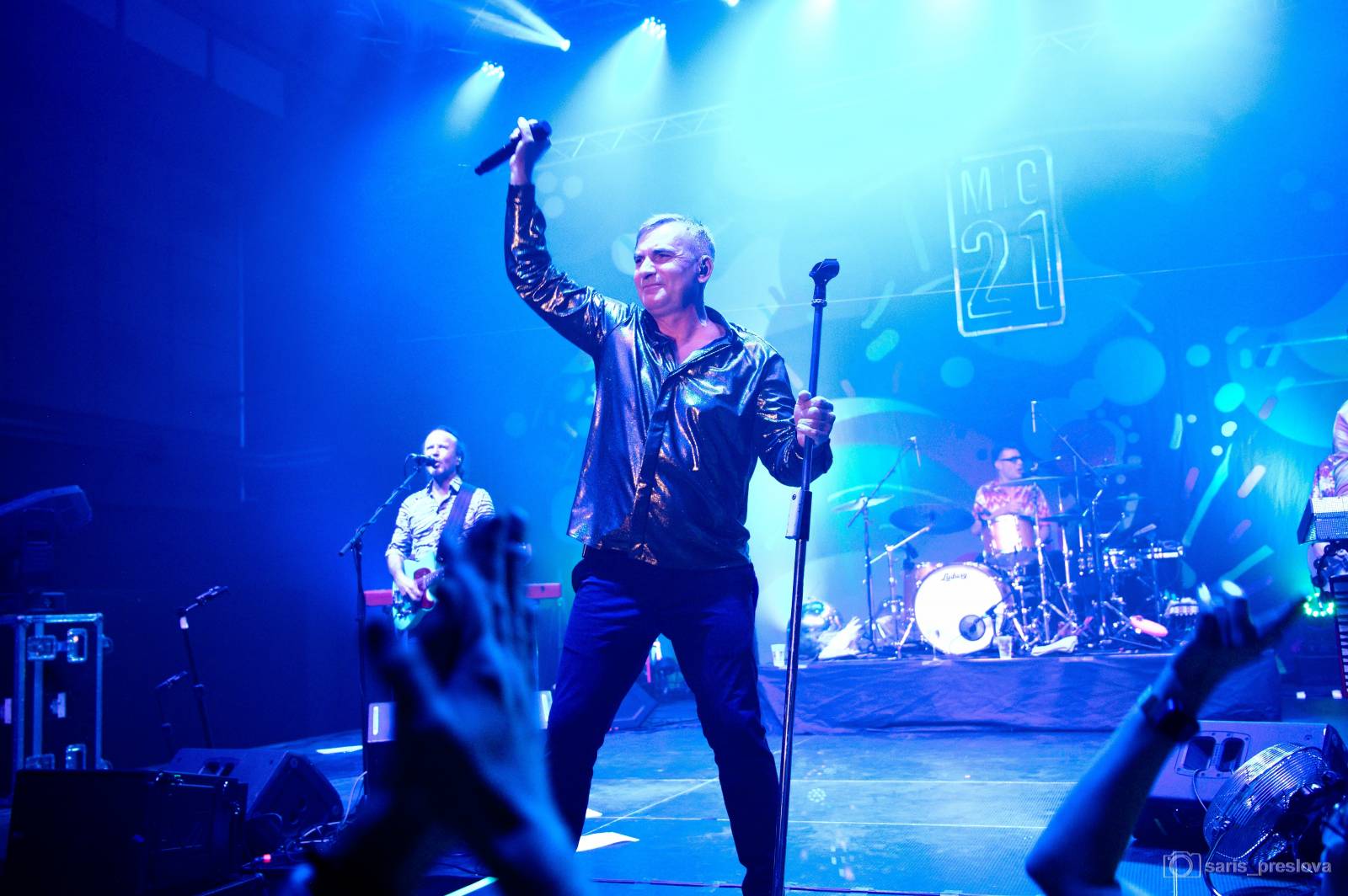 Mig 21 odjížděli z Plzně se záplavou kalhotek, Jiří Macháček políbil fanynku