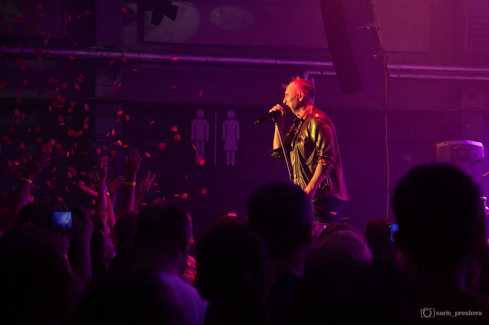 Mig 21 odjížděli z Plzně se záplavou kalhotek, Jiří Macháček políbil fanynku